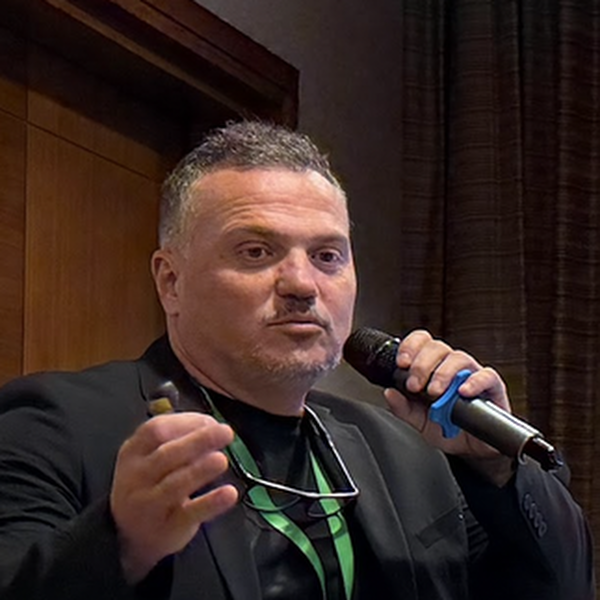 Ender Ofluoğlu